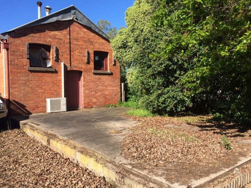 88 Bell St, Penshurst VIC 3289