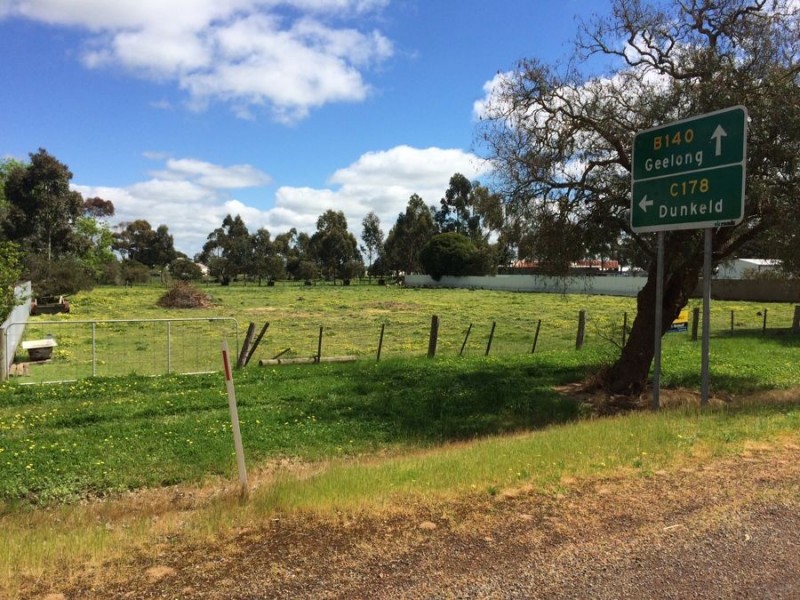 43-45 Scales St, Penshurst VIC 3289