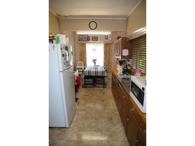 55 Bell St, Penshurst VIC 3289