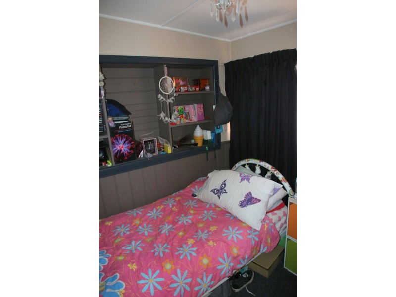 55 Bell St, Penshurst VIC 3289