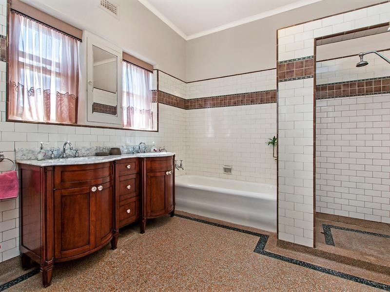 22 Pope Street, Hamilton VIC 3300