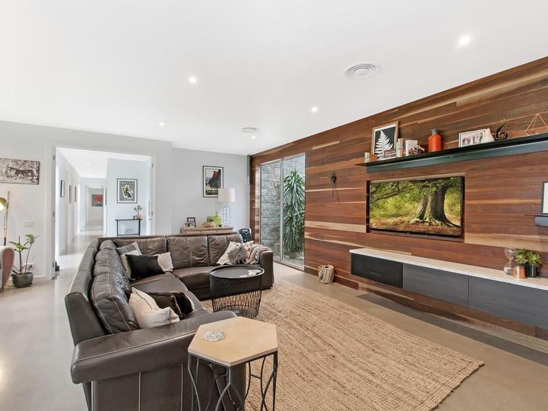 99 W Schultz Road, Hamilton VIC 3300