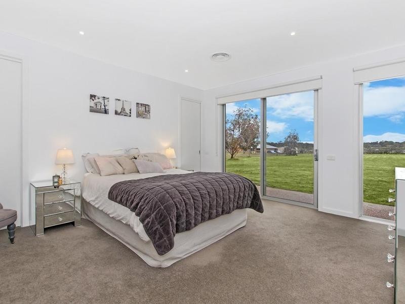99 W Schultz Road, Hamilton VIC 3300