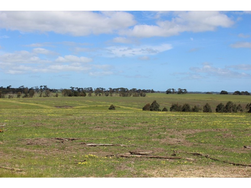 Lyons Road, Macarthur VIC 3286