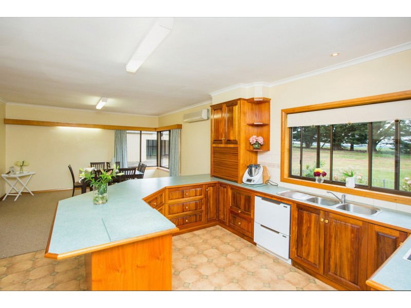 830 Twomeys Bridge Road, Yatchaw VIC 3301
