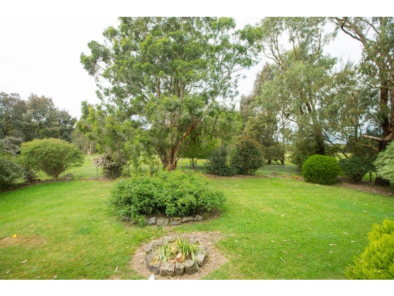 830 Twomeys Bridge Road, Yatchaw VIC 3301
