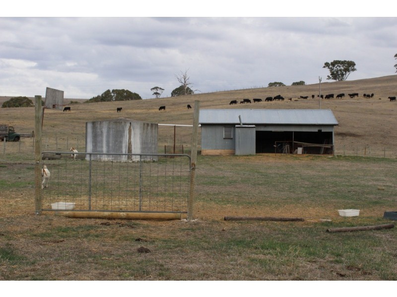 2423 Casterton Naracoorte Road, Warrock VIC 3312