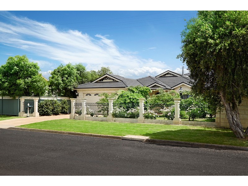 23 Macpherson Street, Hamilton VIC 3300