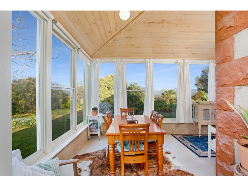 149 Mirranatwa School Road, Mirranatwa VIC 3294