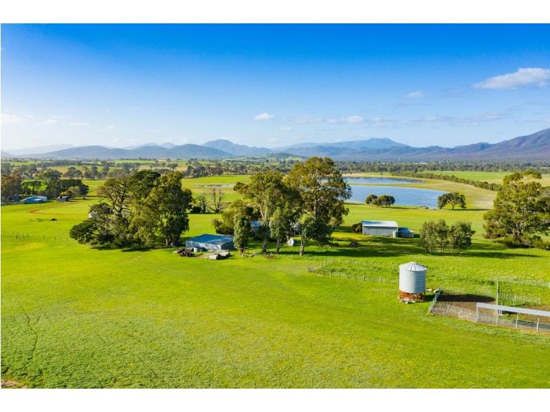 149 Mirranatwa School Road, Mirranatwa VIC 3294