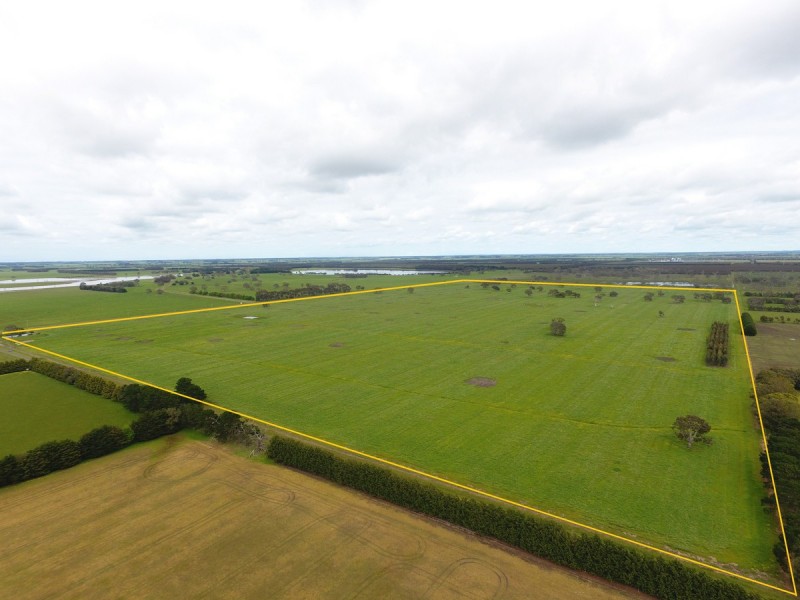 Connewarren Lane, Mortlake VIC 3272