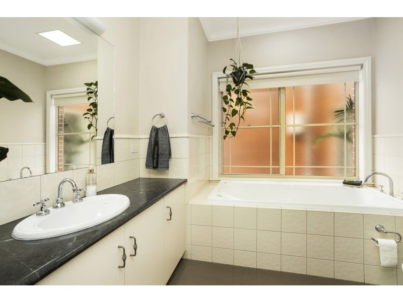 55 Rippon Road, Hamilton VIC 3300