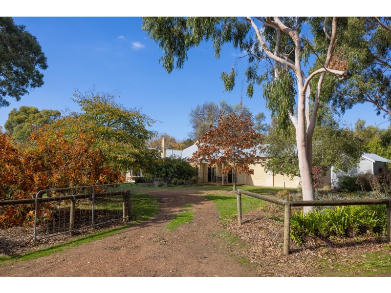 145 Perns Lane, Englefield VIC 3407
