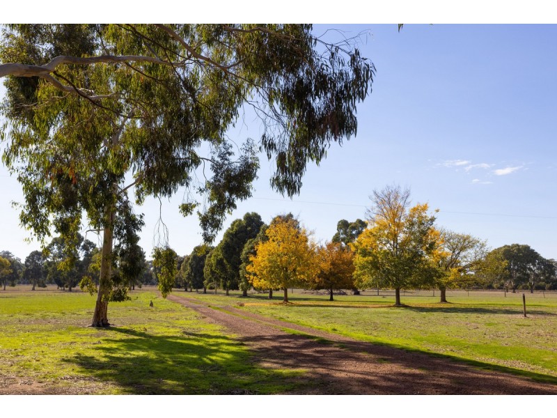 145 Perns Lane, Englefield VIC 3407