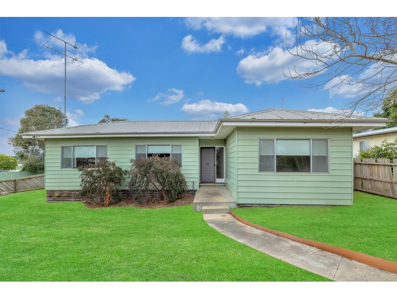36 Heckfield Street, Macarthur VIC 3286