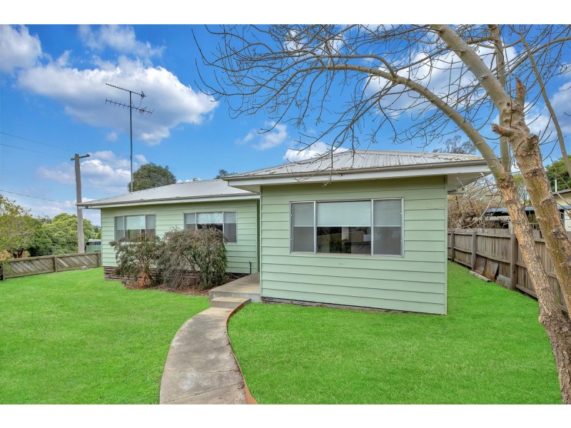 36 Heckfield Street, Macarthur VIC 3286