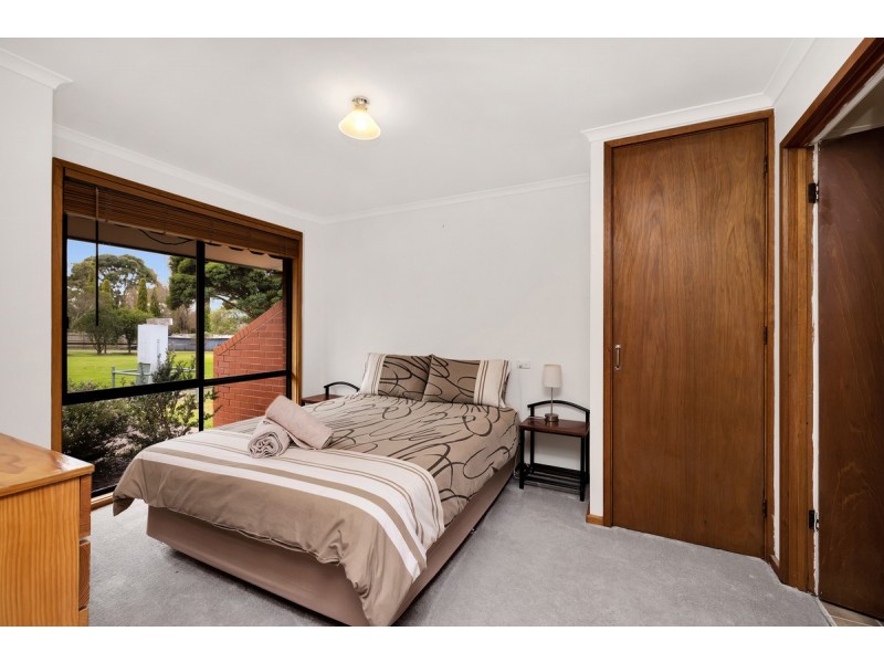 5 Russell Street, Macarthur VIC 3286