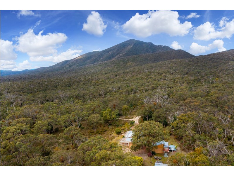 25 Henham Track, Mirranatwa VIC 3294