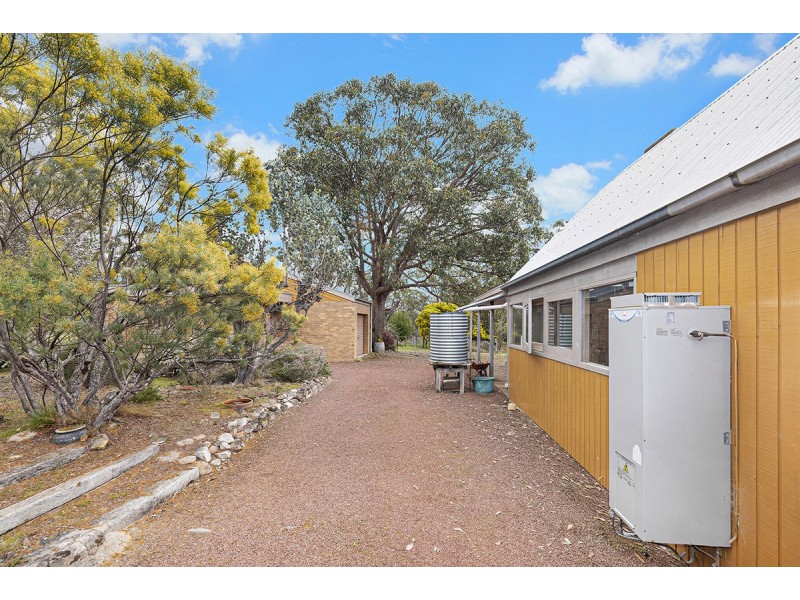 25 Henham Track, Mirranatwa VIC 3294