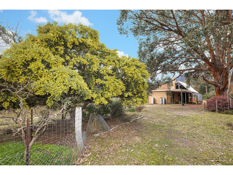 25 Henham Track, Mirranatwa VIC 3294