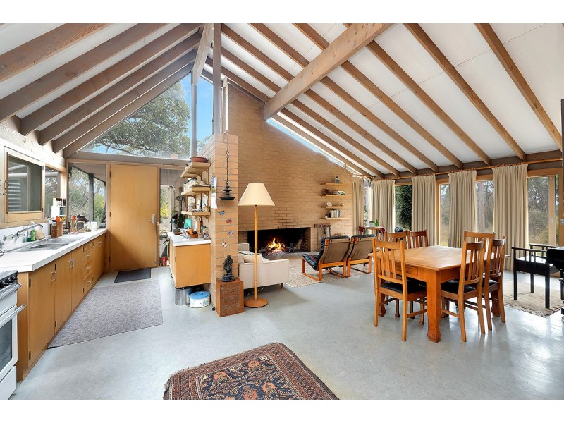 25 Henham Track, Mirranatwa VIC 3294