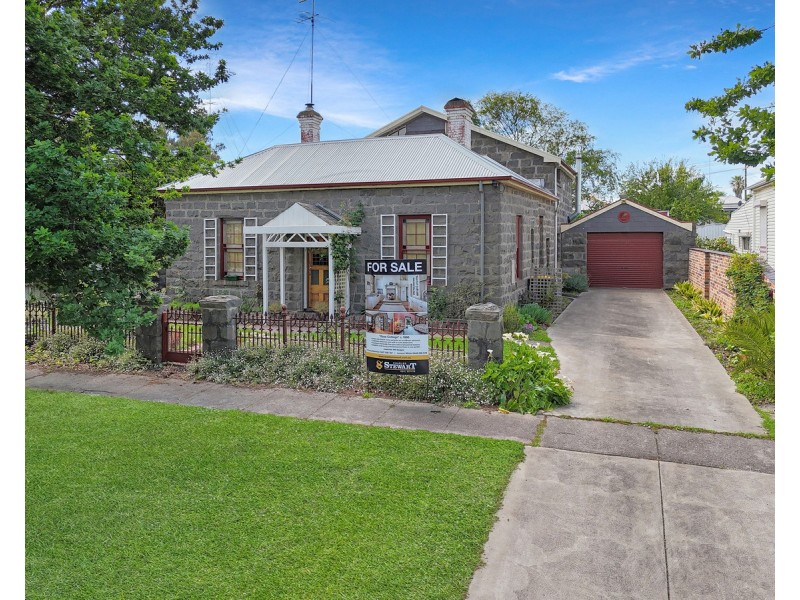 30 Burns Street, Hamilton VIC 3300