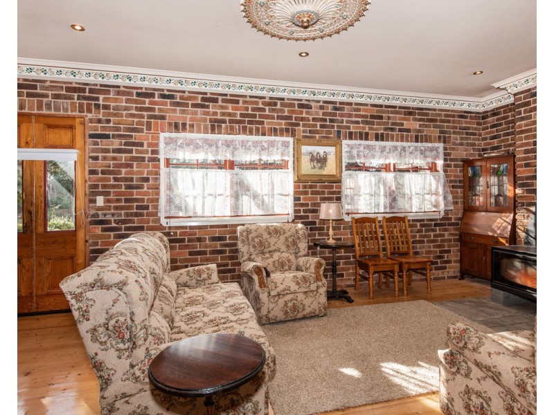 30 Burns Street, Hamilton VIC 3300