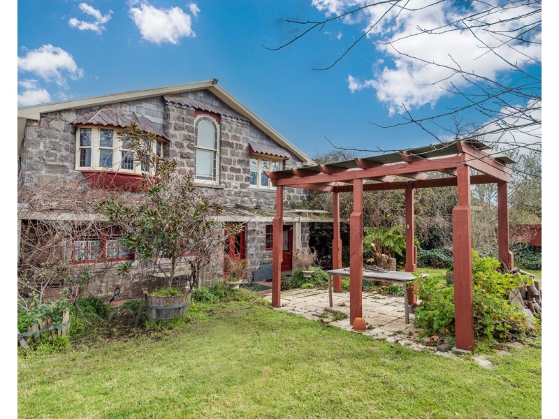 30 Burns Street, Hamilton VIC 3300