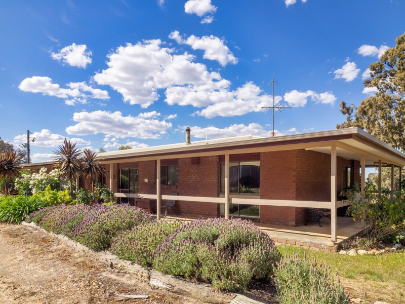 94 Westgate Road, Armstrong VIC 3377