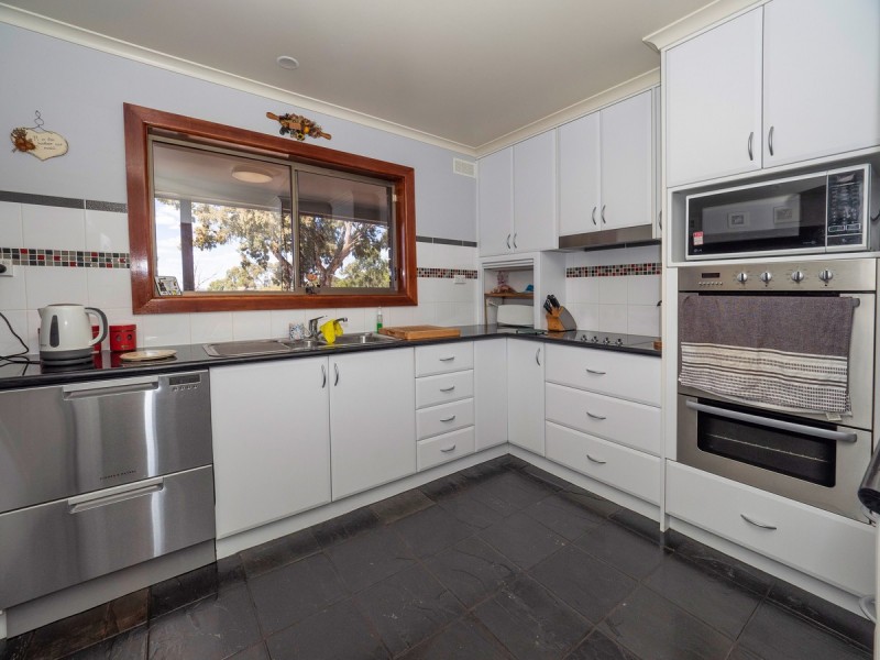 94 Westgate Road, Armstrong VIC 3377