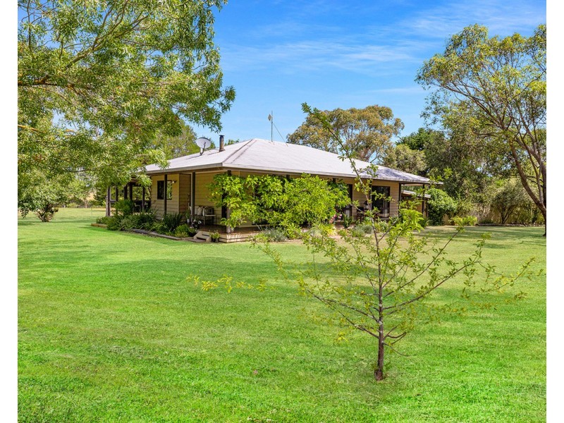 6982 Dartmoor – Hamilton Road, Hamilton VIC 3300