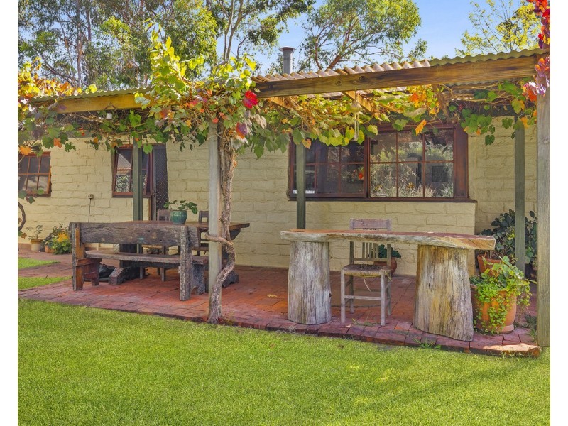 4 J Addinsalls Road, Hamilton VIC 3300