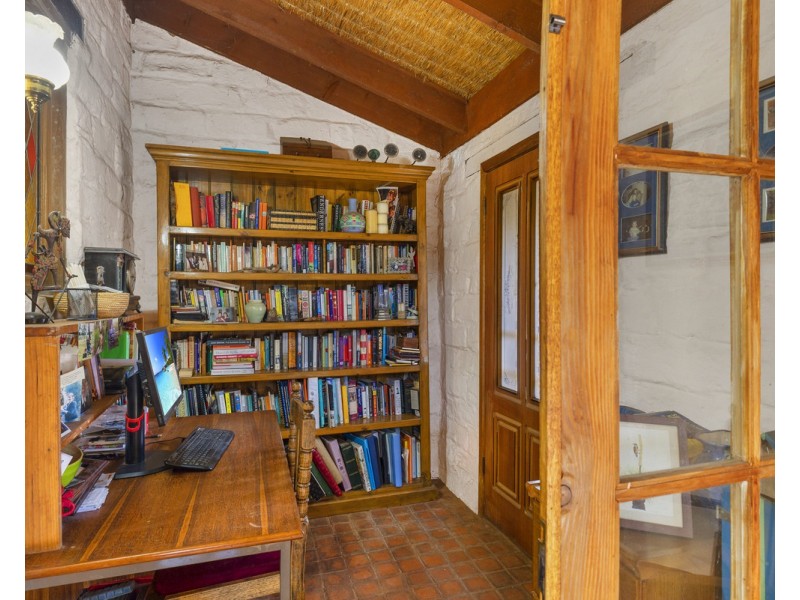 4 J Addinsalls Road, Hamilton VIC 3300