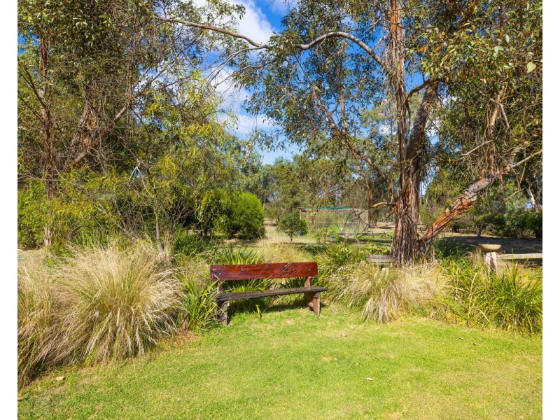 4 J Addinsalls Road, Hamilton VIC 3300