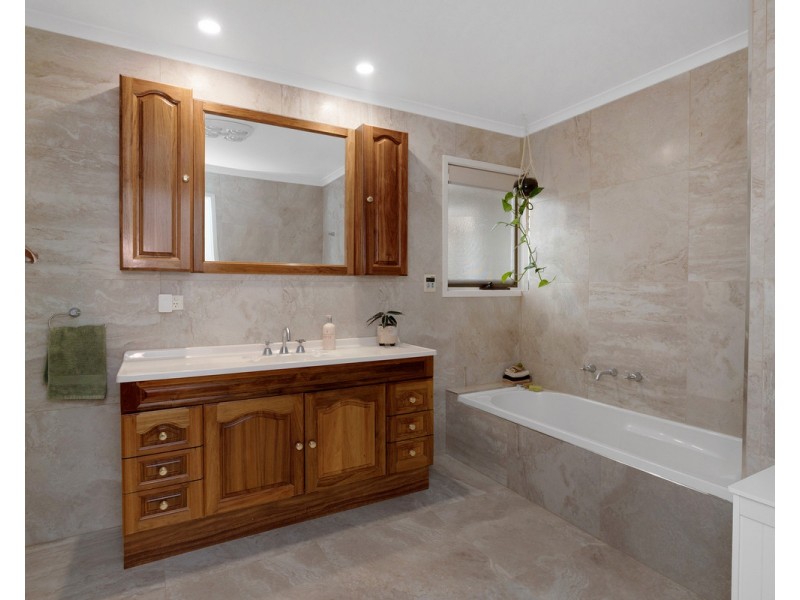 22 Tatlock Street, Hamilton VIC 3300