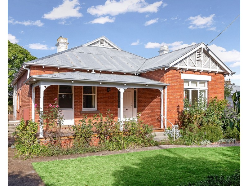30 Skene Street, Hamilton VIC 3300