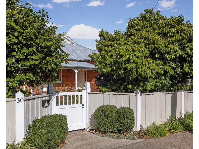 30 Skene Street, Hamilton VIC 3300