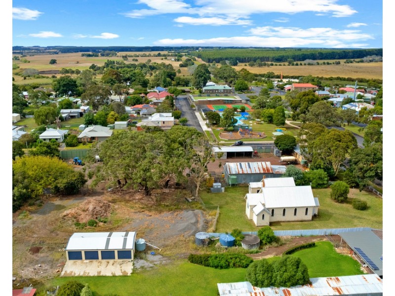 28 High Street, Macarthur VIC 3286
