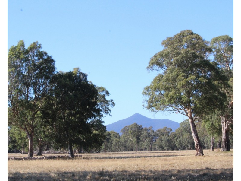 412 Victoria Point Road, Victoria Valley VIC 3294