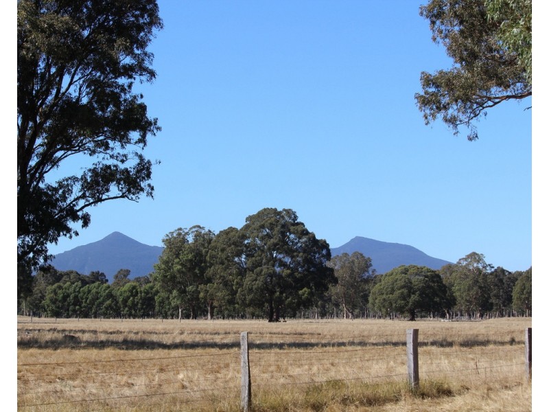 412 Victoria Point Road, Victoria Valley VIC 3294