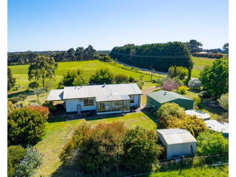 100 Kurtzes Road, Hamilton VIC 3300