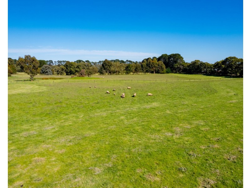 100 Kurtzes Road, Hamilton VIC 3300