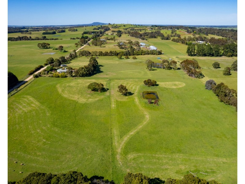 100 Kurtzes Road, Hamilton VIC 3300