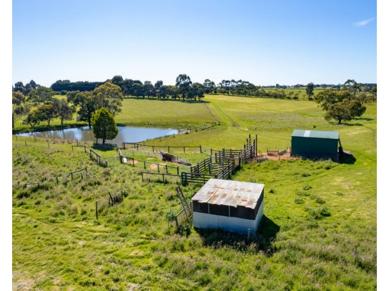 100 Kurtzes Road, Hamilton VIC 3300