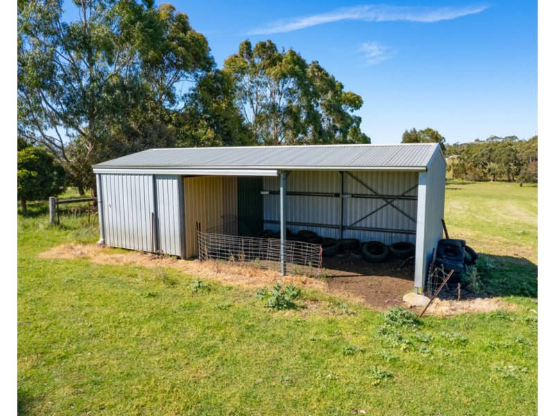 100 Kurtzes Road, Hamilton VIC 3300