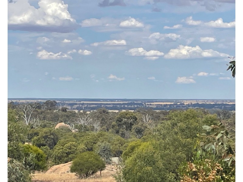 5 Wedderburn Serpentine Road, Glenalbyn VIC 3517