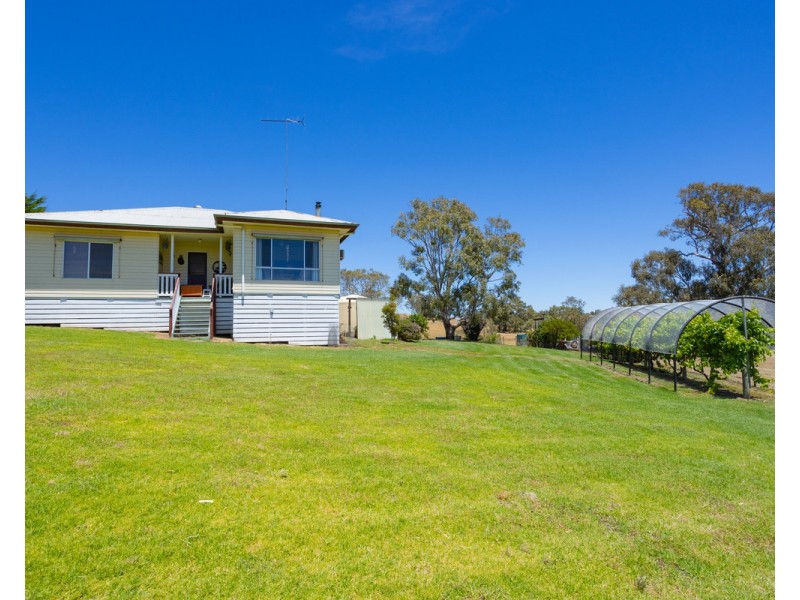 219 Gibsons Road, Tarrayoukyan VIC 3315