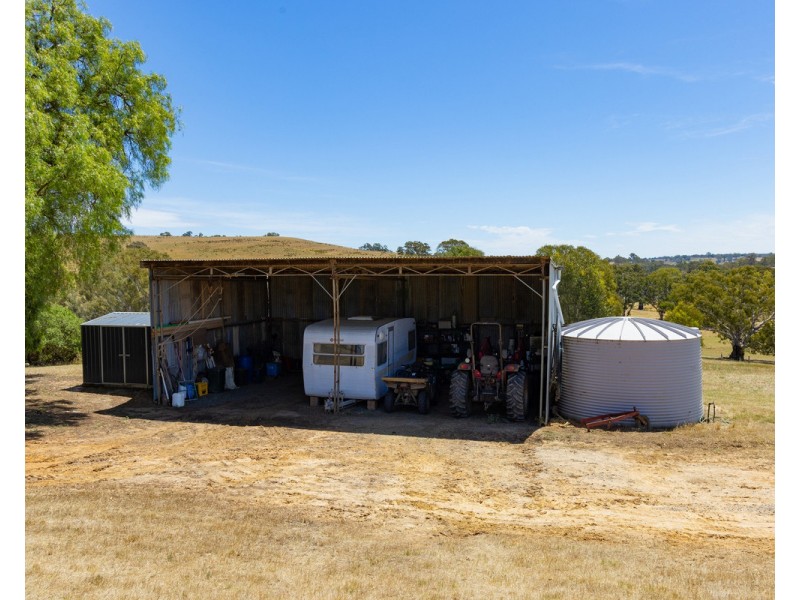 219 Gibsons Road, Tarrayoukyan VIC 3315