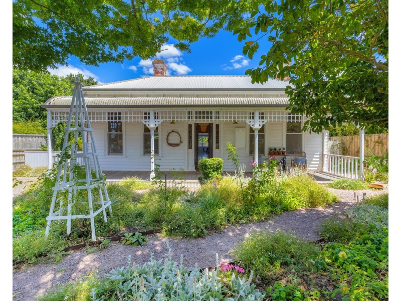 5 McIntyre  Street, Hamilton VIC 3300