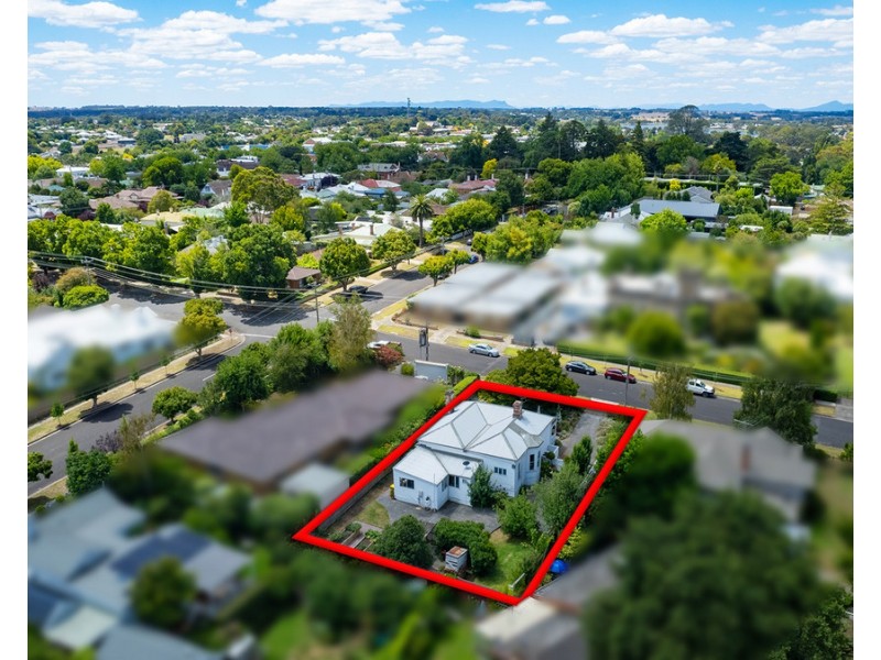 5 McIntyre  Street, Hamilton VIC 3300